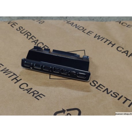 Audi A4 B9 - Quattro-Emblem Kühlergrill